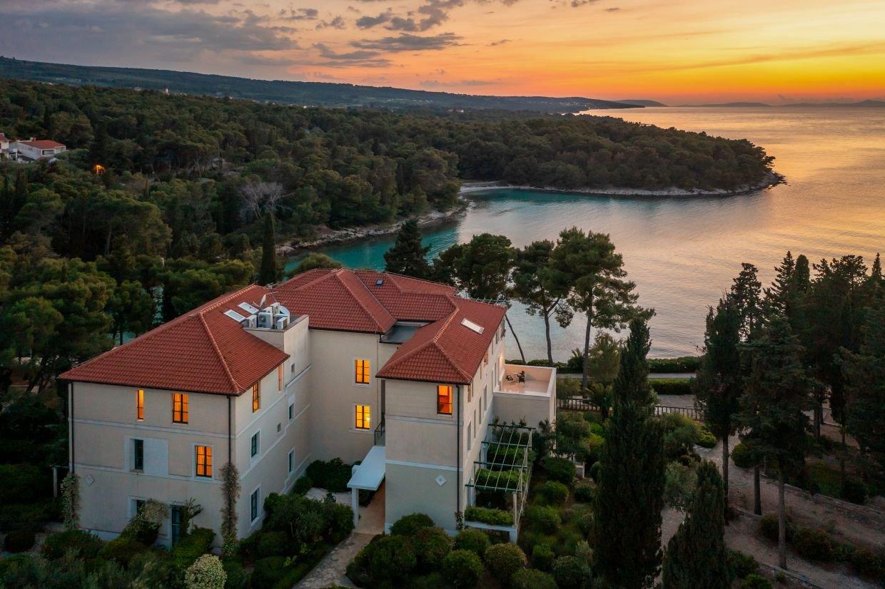 Velaris Resort
