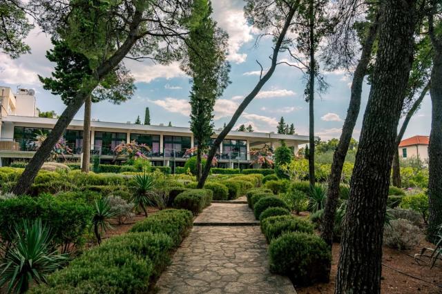 Velaris Resort