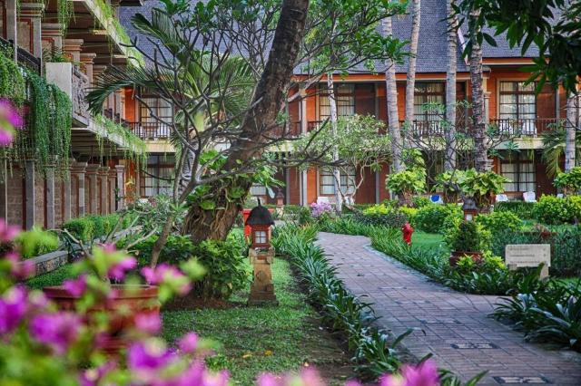 Jayakarta Bali Beach Resort & Spa