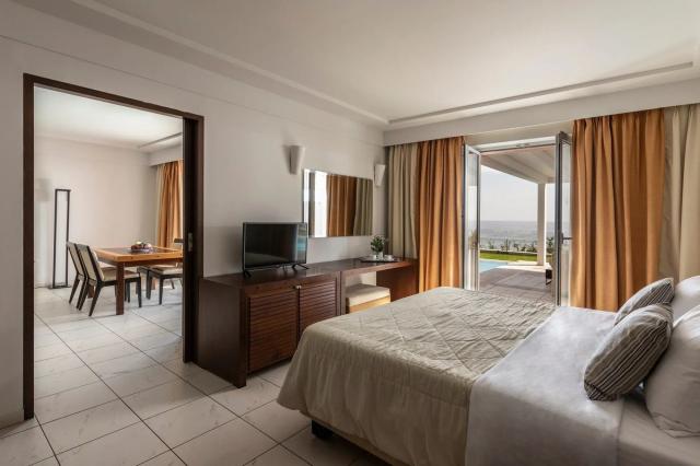 LOUIS Apostolata Island Resort