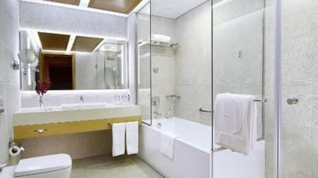 Grand Cosmopolitan Hotel