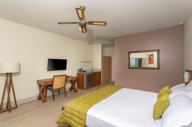 Moana Sands Lagoon Resort