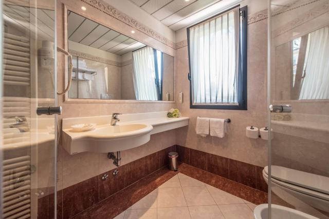 Admiral Hotel Villa Erme