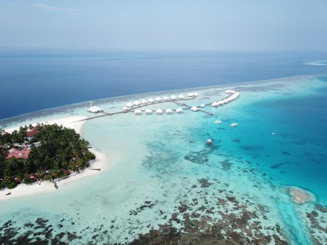 Diamonds Athuruga Beach & Water Villas
