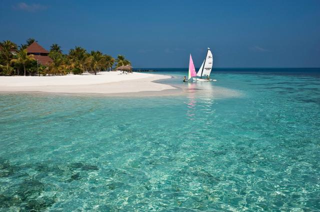 Diamonds Athuruga Beach & Water Villas