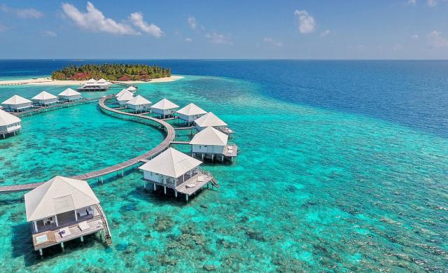 Diamonds Thudufushi Beach & Water Villas