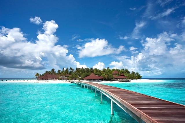 Diamonds Thudufushi Beach & Water Villas