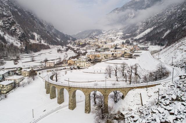 Zasněžené Alpy trasou Bernina a Glacier Expressu
