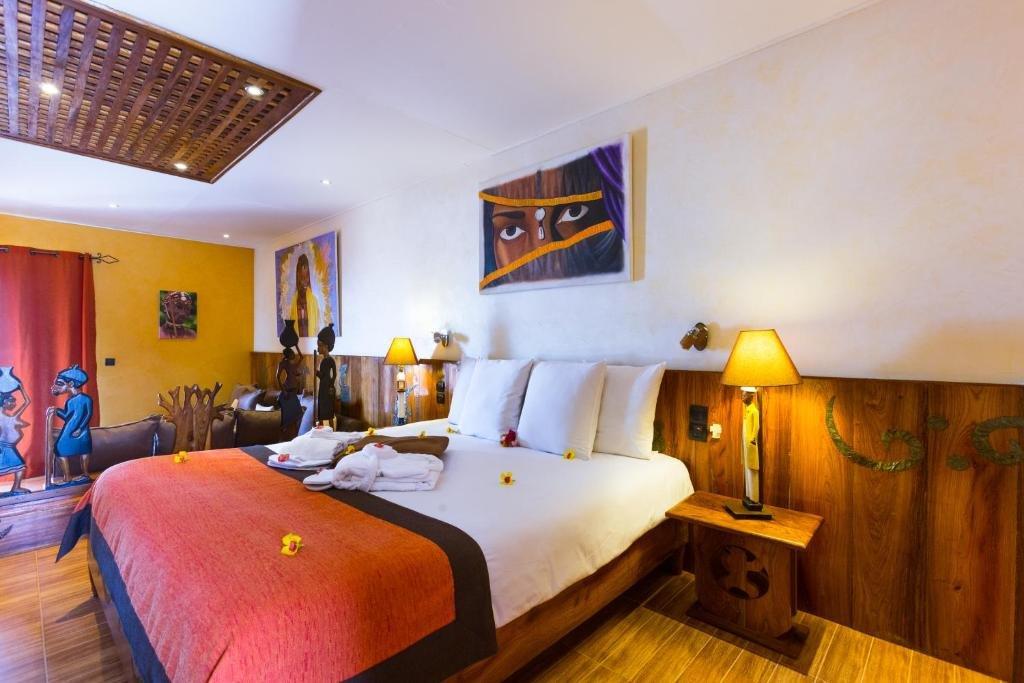 Royal Horizons Baobab