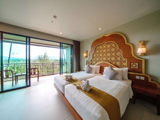 Hotel Maikhao Palm Beach Resort