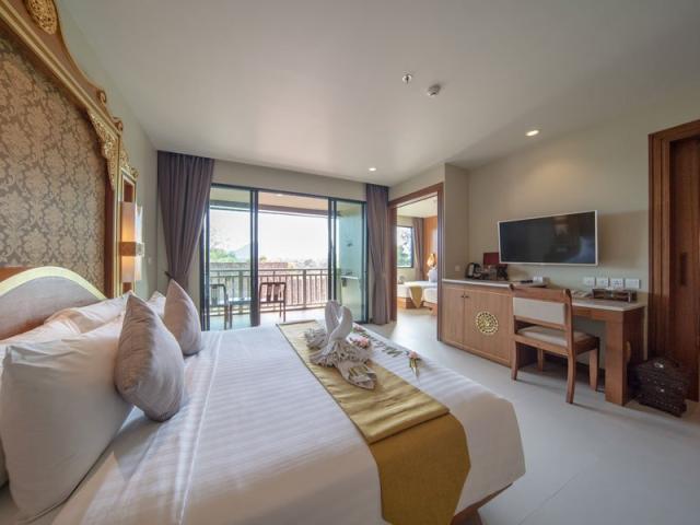 Hotel Maikhao Palm Beach Resort