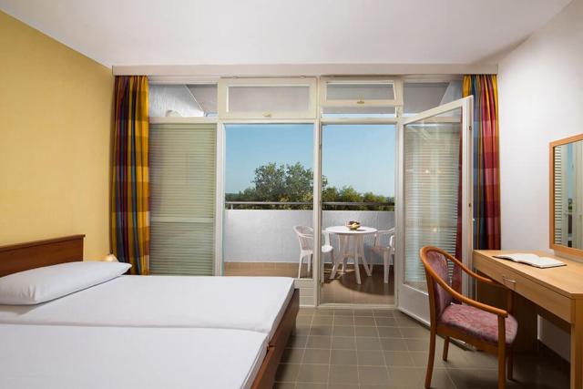 Lanterna Resort