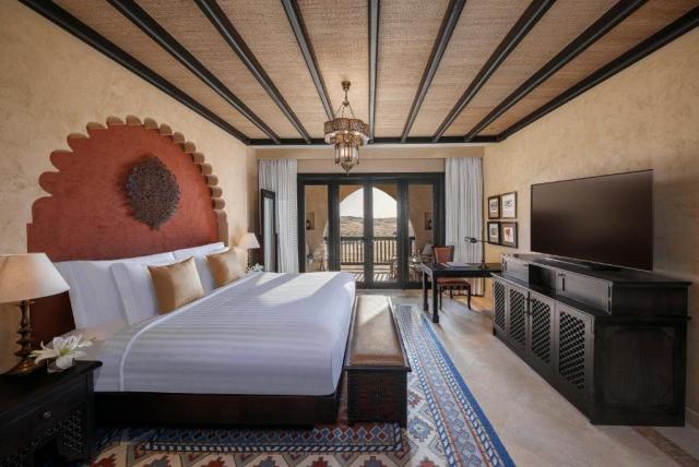 Qasr Al Sarab Desert Resort by Anantara