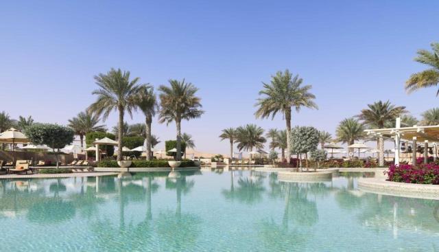 Qasr Al Sarab Desert Resort by Anantara