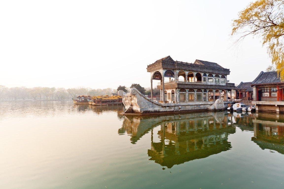 Mramorová loď u jezera Kunming