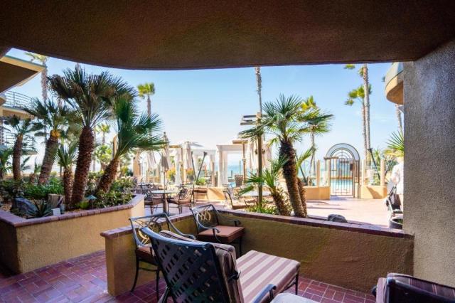 Pacific Terrace Hotel