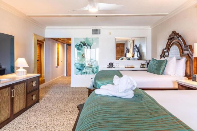 Pacific Terrace Hotel