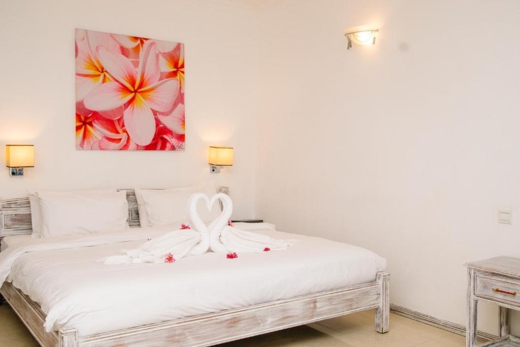 Hotel Hibiscus Beach Resort & Spa