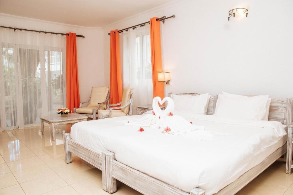 Hotel Hibiscus Beach Resort & Spa