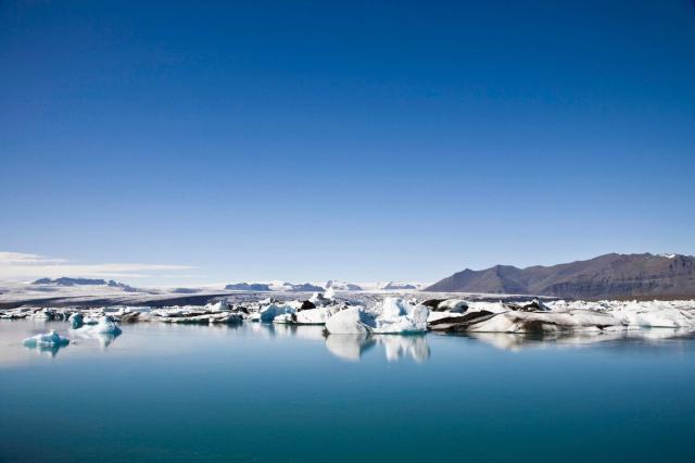 Island: gejzíry, ledovce a vodopády