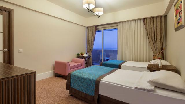 Crystal Family Resort & Spa