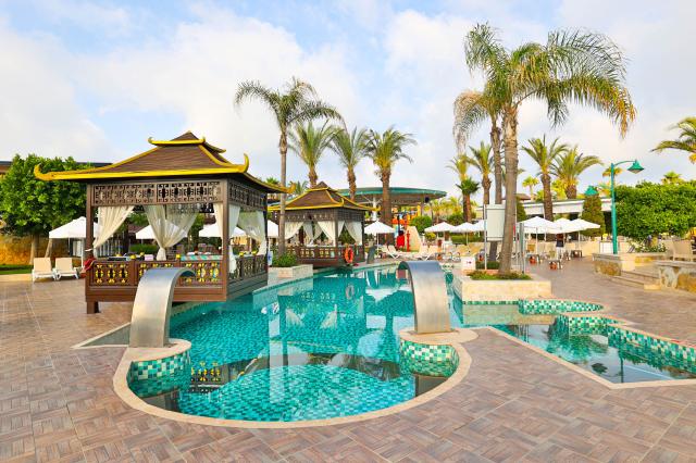 Crystal Family Resort & Spa