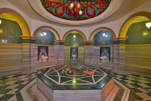 Crystal Family Resort & Spa