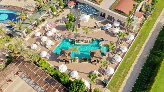 Crystal Family Resort & Spa