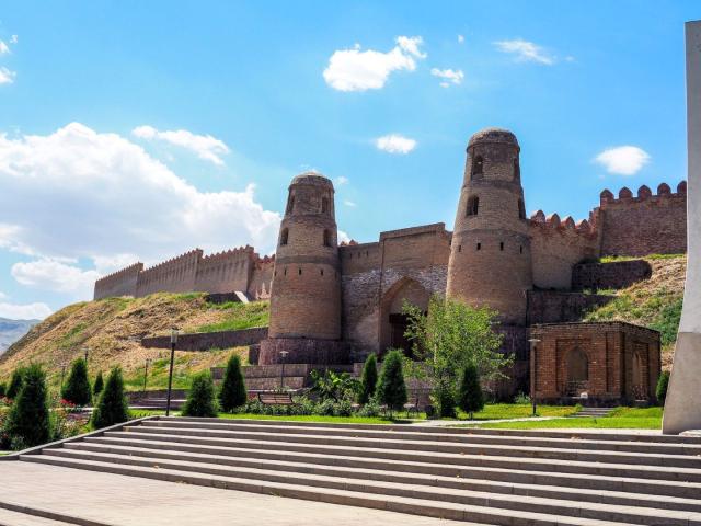 Uzbekistán - Tádžikistán