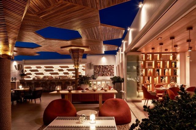 Hotel Myconian Naia