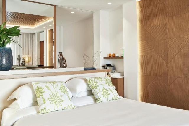 Hotel Myconian Korali - Relais and Chateaux