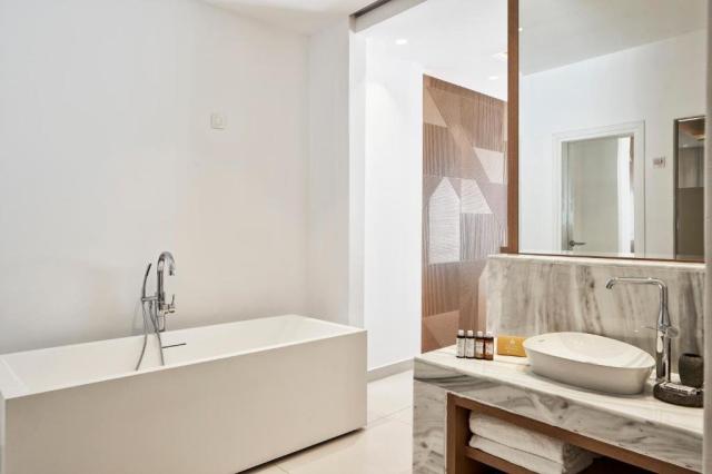 Hotel Myconian Korali - Relais and Chateaux