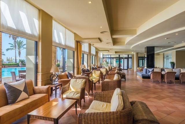 Hotel Calheta Beach