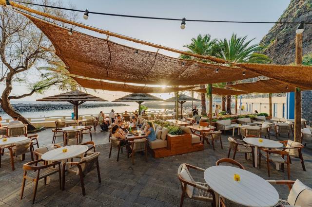 Hotel Calheta Beach