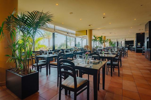 Hotel Calheta Beach