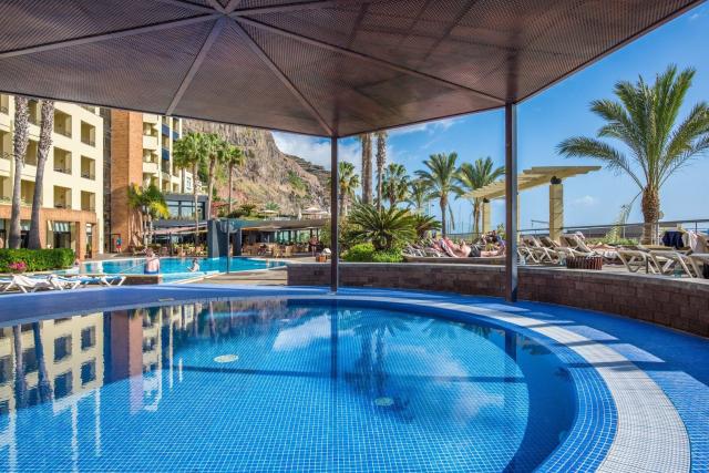 Hotel Calheta Beach