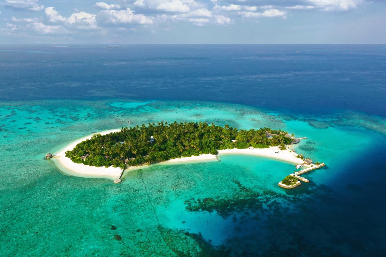 Makunudu Island Resort
