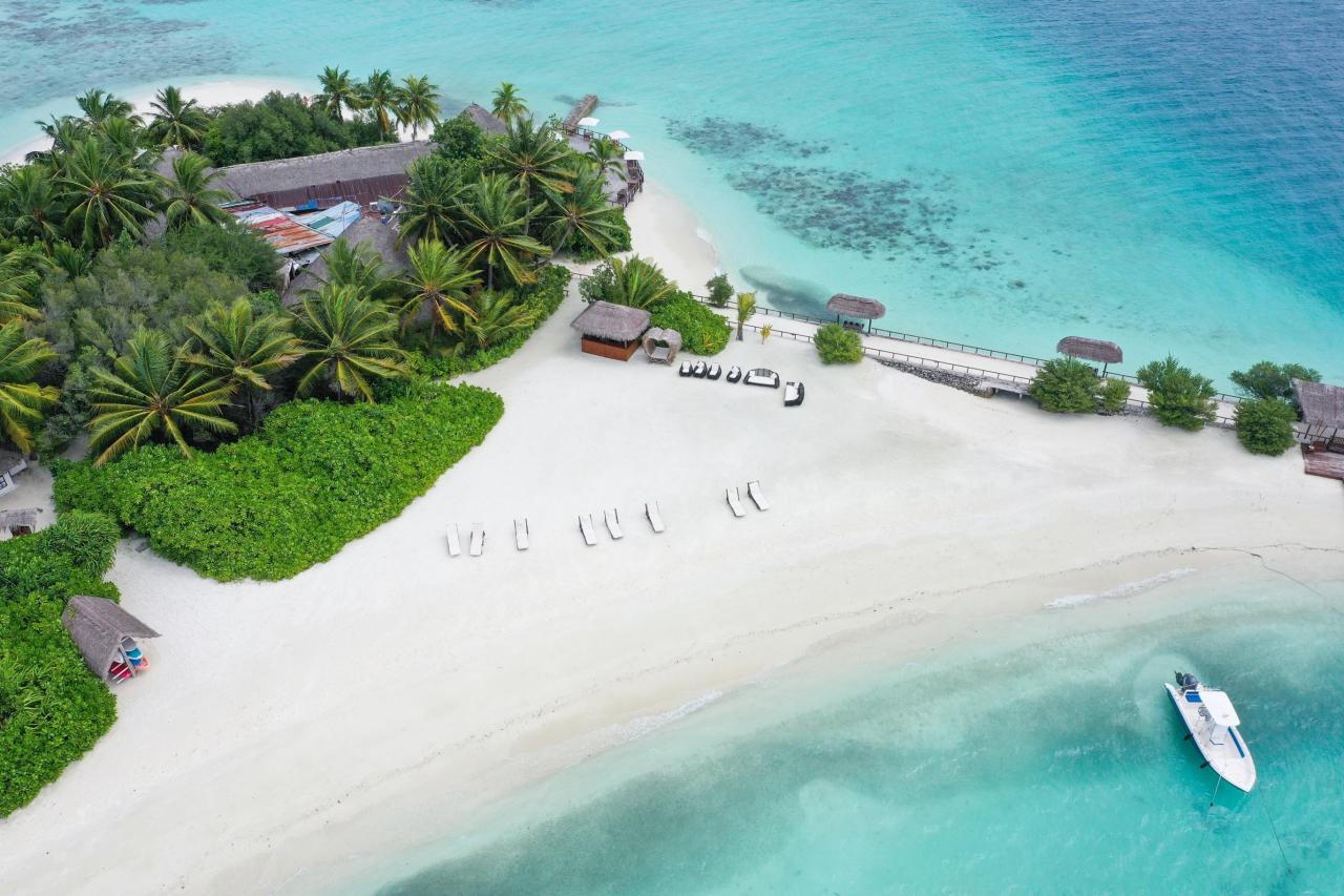 Makunudu Island Resort