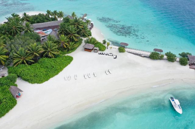 Makunudu Island Resort