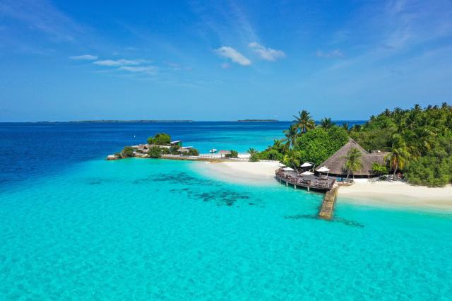 Makunudu Island Resort