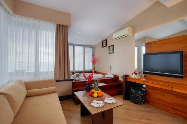 Hotel Limak Lara De Luxe Resort