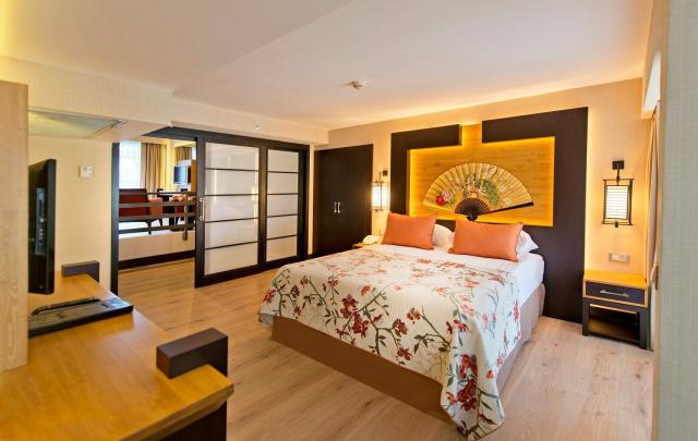 Hotel Limak Lara De Luxe Resort
