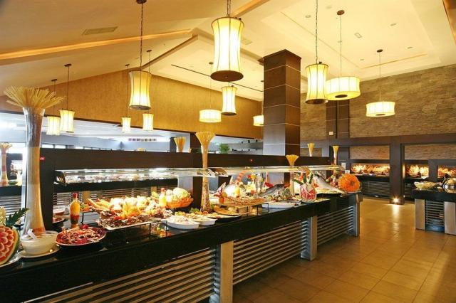 Hotel Limak Lara De Luxe Resort