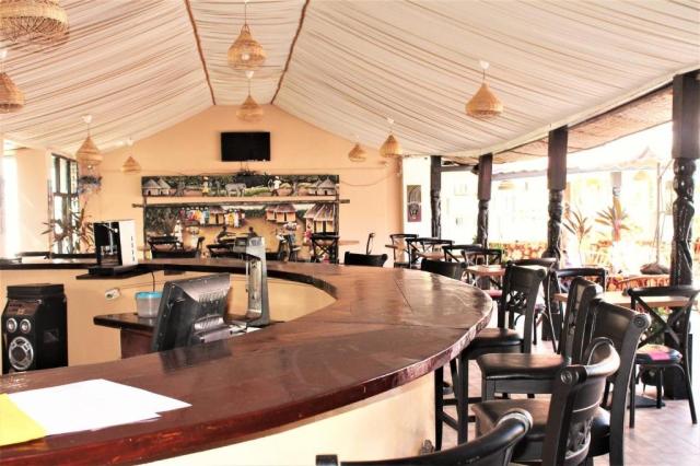 Bungalow Beach Hotel