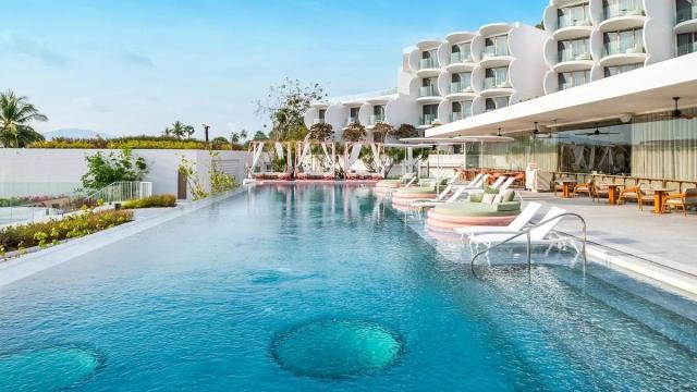 Hotel Veranda Resort Phuket Autograph Collection