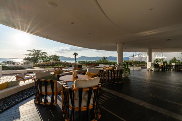 Hotel Veranda Resort Phuket Autograph Collection