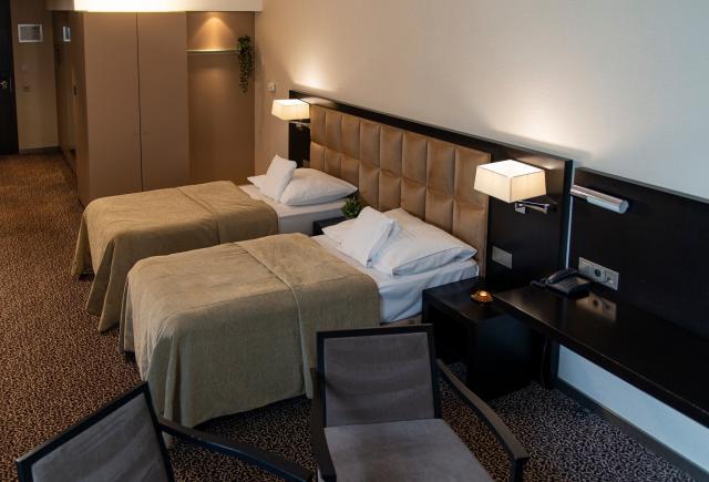 Avance Hotel