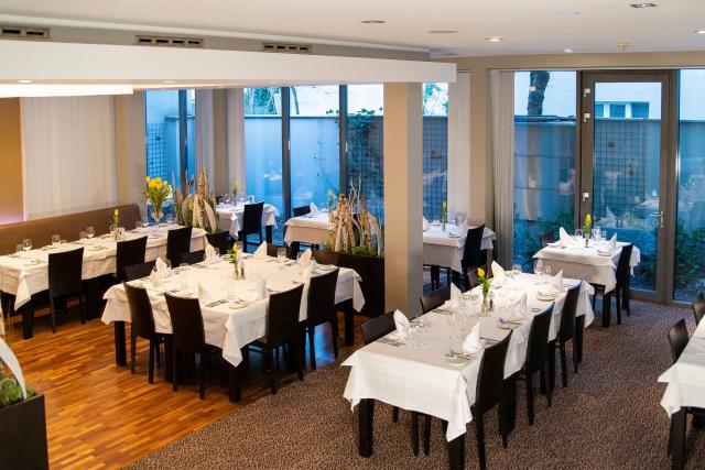 Avance Hotel
