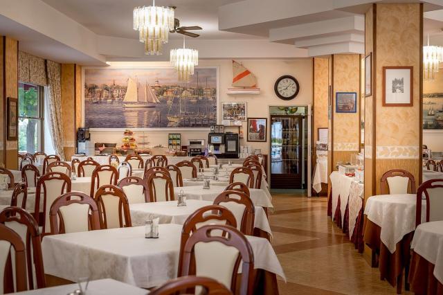 Hotel Apollo