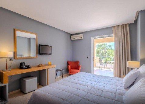 Hotel Mediterranean Beach Resort and Spa
